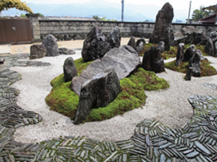 織田家庭園（重森三玲作）