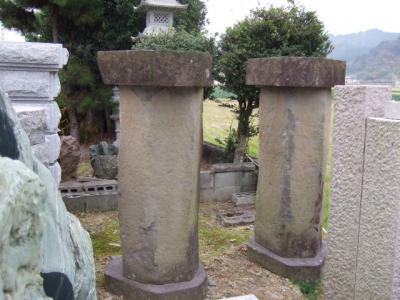 六方石門柱 １．８尺×６尺