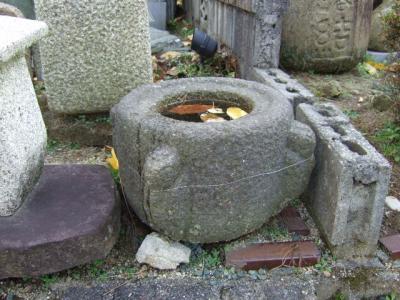 岡崎  ふくろう手水鉢 １．３尺