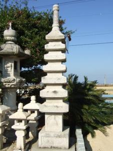 みかげ七重層搭形　9.0尺荒目