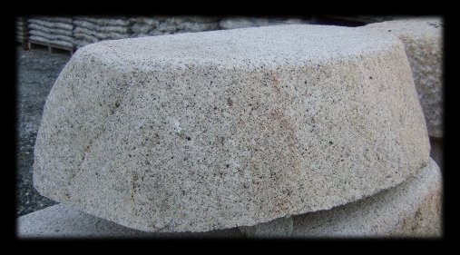 伊勢沓脱石３．０尺物