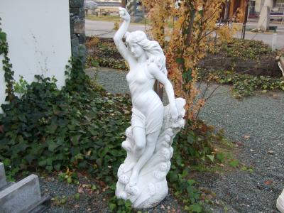 大理石真珠の女　１．６ｍ