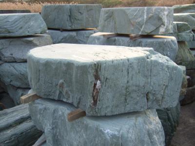 伊予青石　沓脱石　流水Ｂ　各寸法