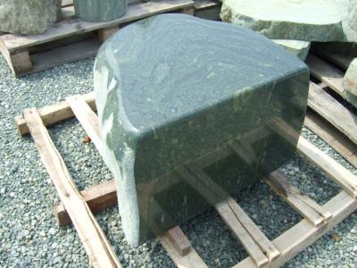 青石ベンチ水流